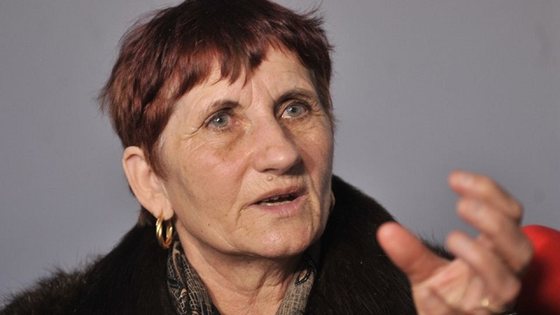 Mama Elodiei nu și-a mai văzut nepotul de ani buni: ”Poate cândva va veni și la noi, la mormântul mamei lui...”