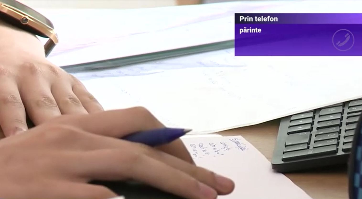 Un profesor din București, în lenjerie intimă la cursul online: “A fost un șoc să văd filmarea”. Părinții cer sancționarea cadrului didactic care nu este la prima abatere