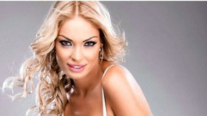 Valentina Pelinel i-a scris Mosului an de an! Totul s-a sfarsit brusc, cand l-a vazut pe tatal ei punand...