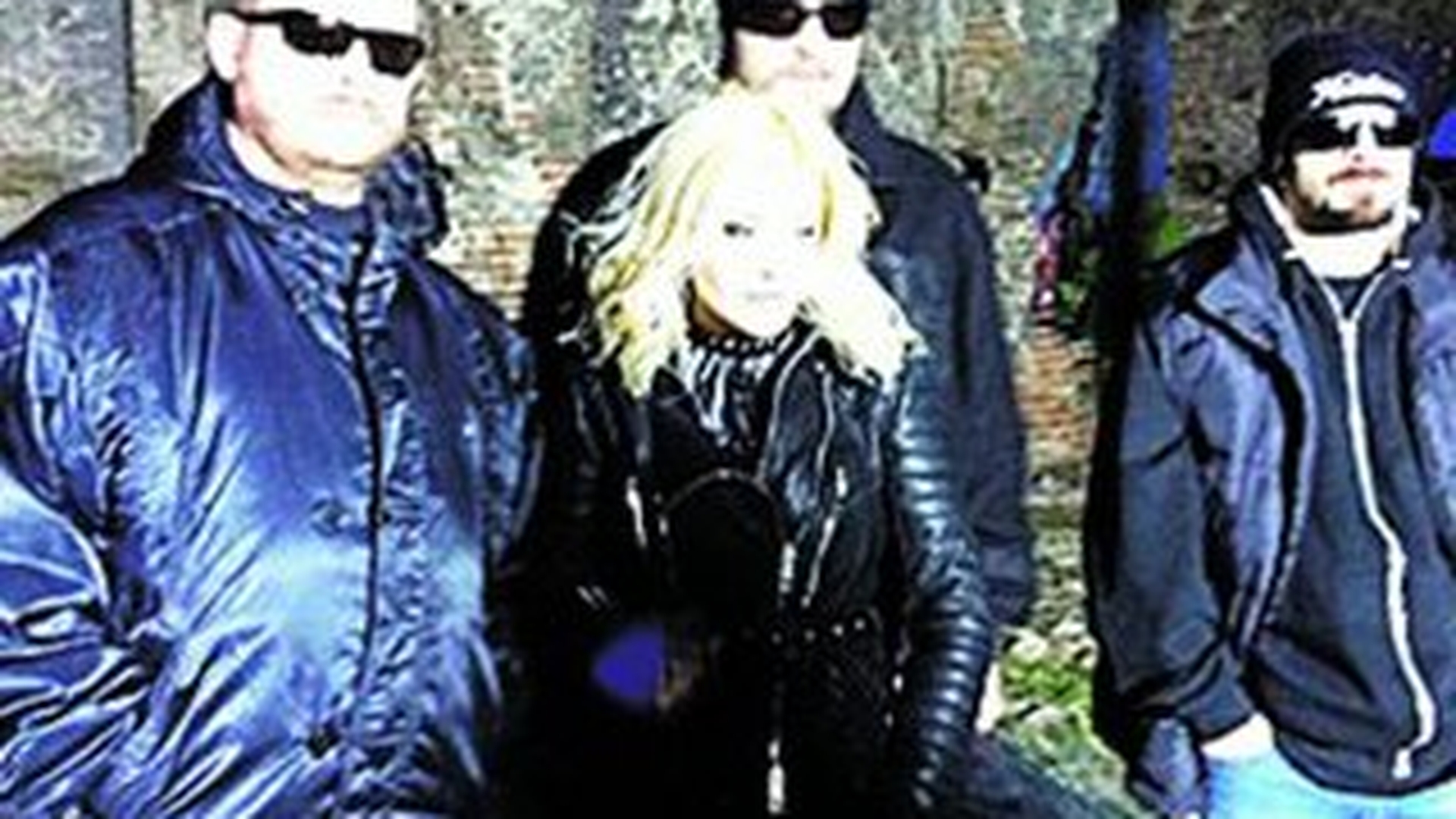 Loredana ii sustine la concert