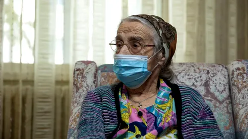 Tanti Oița din Ploiești a învins coronavirusul la 96 de ani. Care este povestea bătrânei
