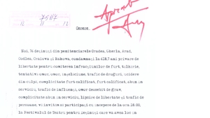 La asta chiar nu te asteptai! Vezi aici cea mai inedita invitatie la o piesa de teatru!