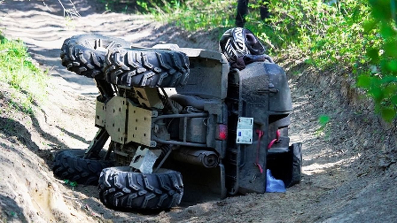 Bistrița: Un bărbat de 63 de ani a murit după ce s-a răsturnat cu ATV-ul