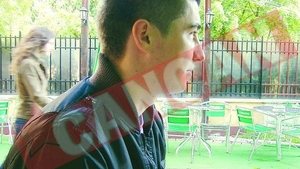 Isi "inchiriaza" fata pentru tatuaje publicitare