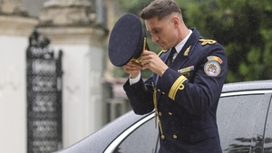 Ionuț, ofițerul SPP care îl păzea pe Nicușor Dan, ar fi fost retras din funcție. Ce a pățit tânărul agent