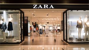 Salariul rușinos al angajaților de la Zara România. Câți bani încasează lunar un vânzător al celebrului magazin de haine