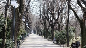 Cine să mai înțeleagă ceva din vreme? Prognoza meteo ne dă iar planurile peste cap. Ce se întâmplă din 15 mai