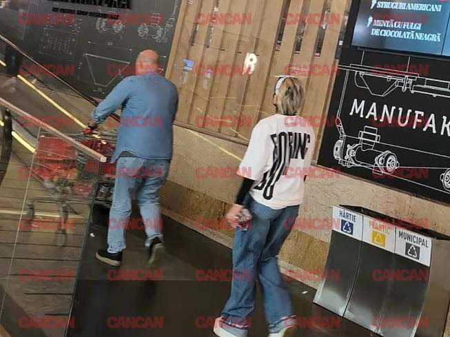 Giulia Anghelescu și soțul, shopping cu țintă precisă. Vlad Huidu s-a lipit de o crăciuniță