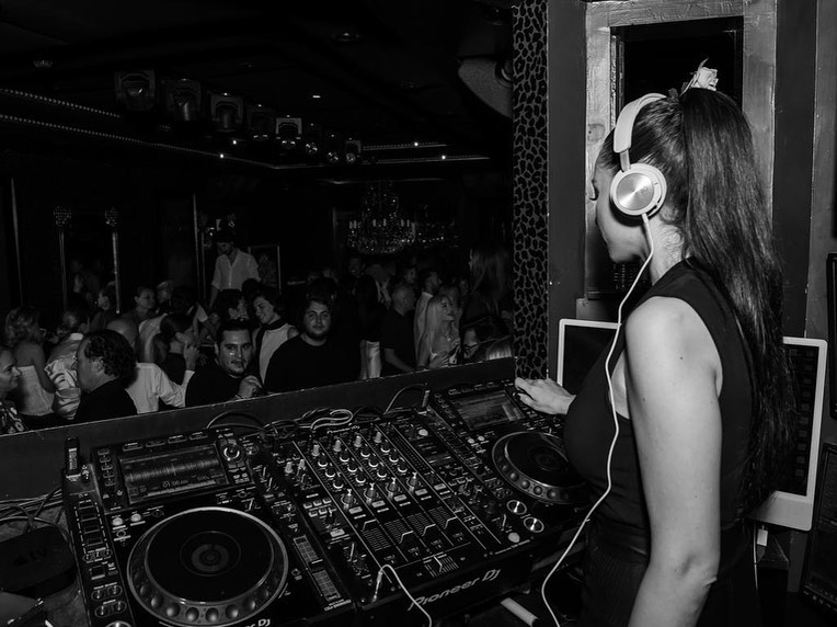 Iuliana Luciu, aka „DJ Lucille”. Foto: Instagram