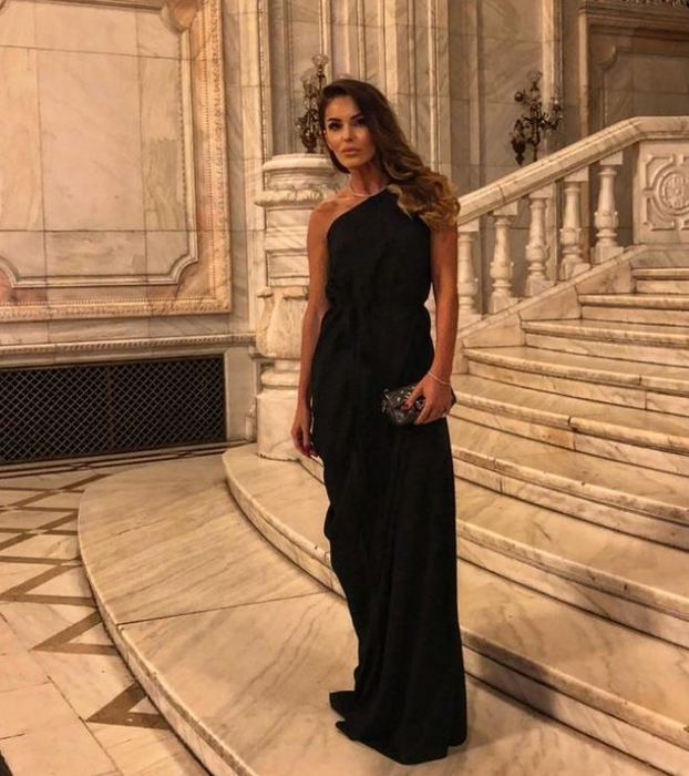 Cum își menține silueta Denisa Nechifor, fosta iubită a lui Adrian Cristea. Arată “beton” la 39 de ani | GALERIE FOTO