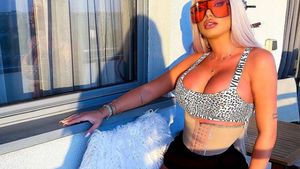 Loredana Chivu a bifat gafa anului! A vrut să pozeze sexy, dar i-a ieșit sânul vânăt din pijamale: „Dar deșteaptă când?”