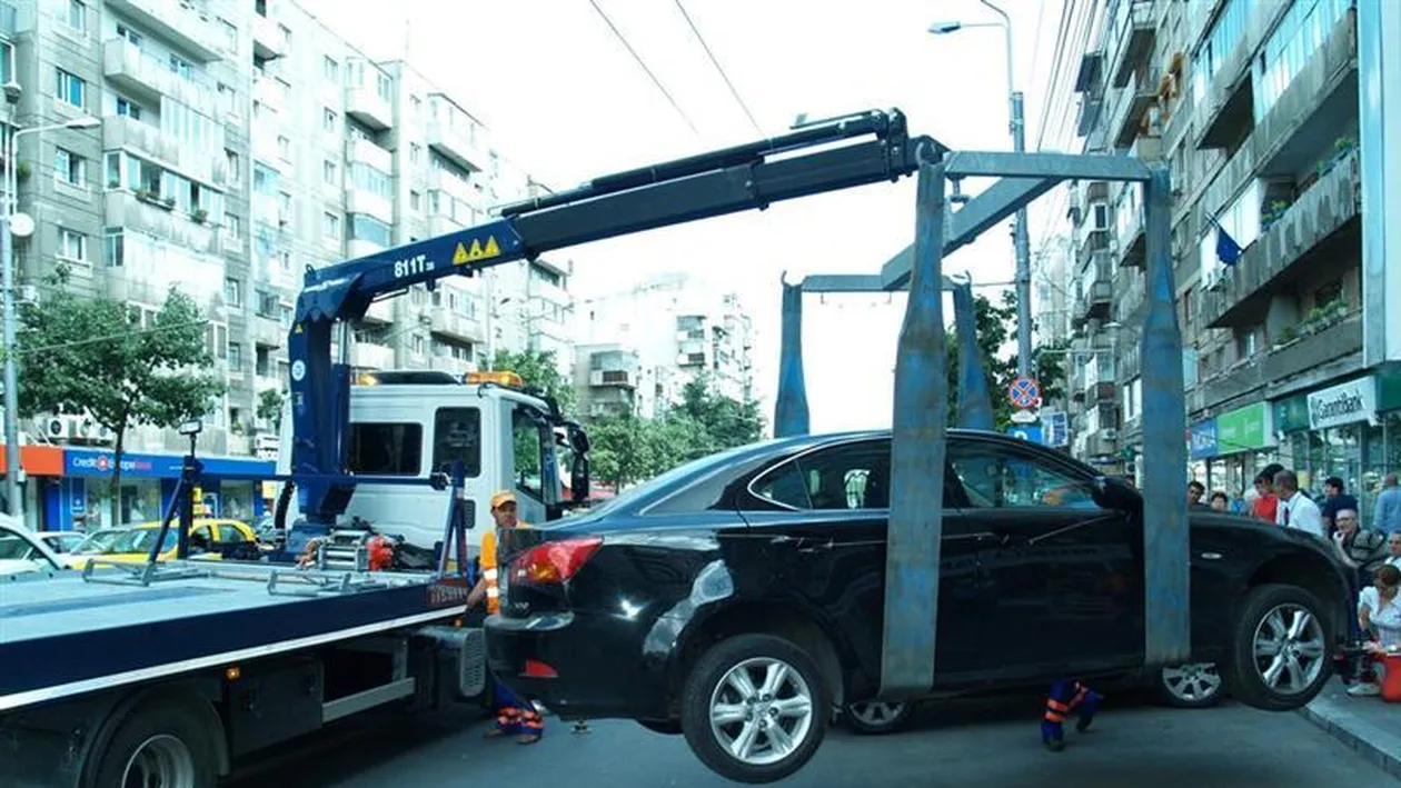 E oficial! Încep ridicările de mașini parcate neregulamentar