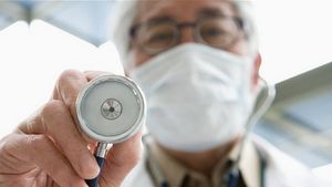 SOCANT! Ce au gasit medicii in corpul unui barbat care se plangea de dureri de BURTA! Nu mai vazusera asa ceva!