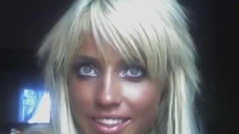 Imagini rare! Cum arăta Loredana Chivu înainte să investească zeci de mii de euro în operații? Era șatenă și foarte slabă