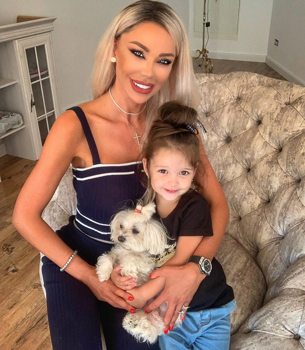 Cum a răspuns Bianca Drăgușanu când fiica ei i-a pus o întrebare emoționantă: “Cât mă iubești, mami?”