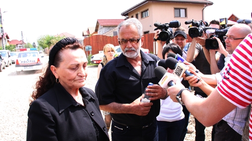 Mama Mădalinei Manole, blesteme satanice peste mormântul fetei ei! L-a ameninţat pe Petru Mircea: "Trebuia să te omor în casă"