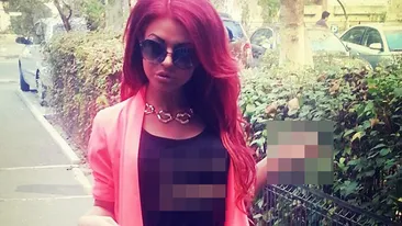 Imagini fabuloase cu Anamaria Mocanu! Tine bara intre fese ca o profesionista si a facut striptease pentru 200 de euro