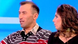 Telenovela Vulpița și Viorel, trasă la indigo la Constanța! Viorica a rămas singură cu copilul după ce soțul, fost proxenet, a băgat divorț