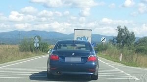 Nu te-ai fi gandit niciodata la asta! Ce numar de inmatriculare si-a pus acest roman la BMW-ul sau