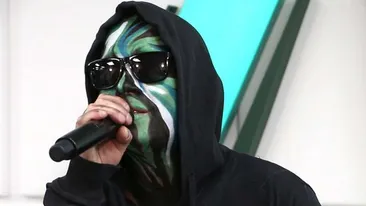 ”Noi cântăm…”. Solistul de la Carla's Dreams l-a corectat pe moderatorul unei emisiuni tv