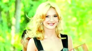 Adela Popescu si-a facut cadou o masina de 25.000 euro