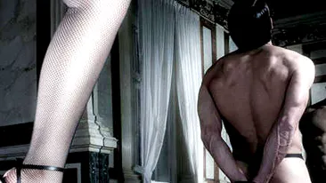 PLATESTI si esti batut pana la sange! S-a deschis in Romania salonul sado-maso pentru sclavi generosi