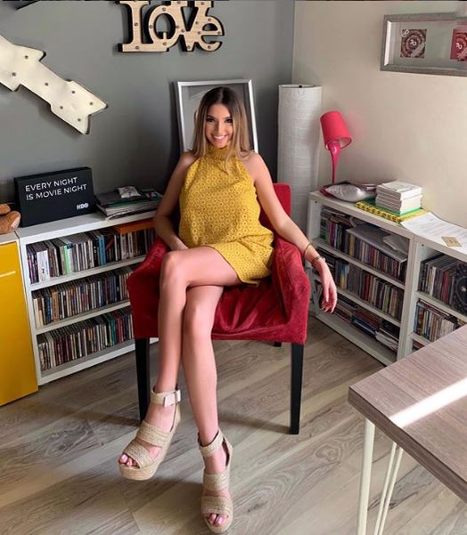 Gabriela Amzaru, Aza, după numele de scenă, a participat la Vocea României și a cântat piesa Ileană, a Loredanei Groza