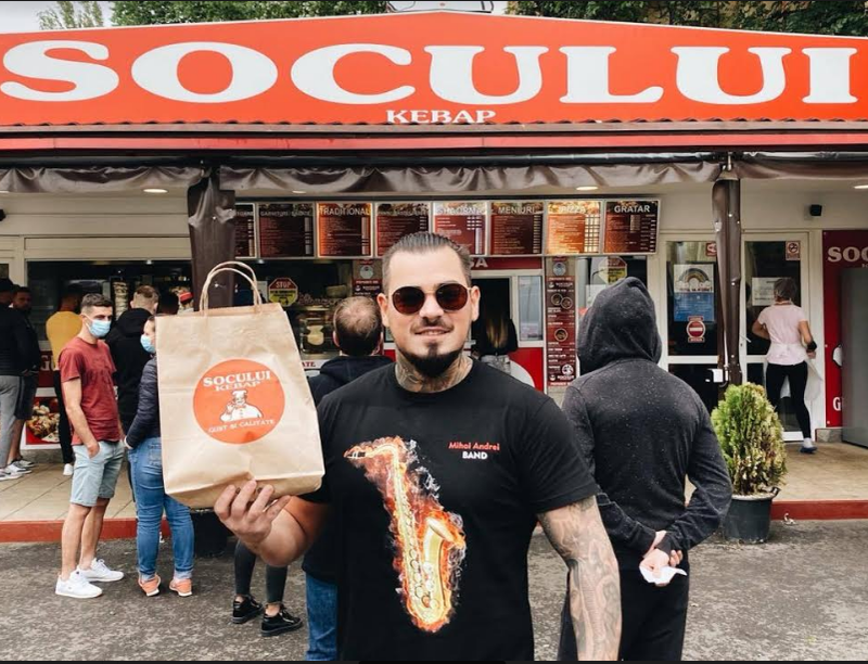 El este cel mai sexy saxofonist din România! A ținut dietă iar transformarea e uluitoare