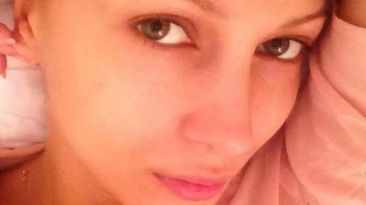 Vestea trista pe care au primit-o astazi fanii Lorei. Trebuie sa ma operez. Cantareata a facut o biopsie in Turcia