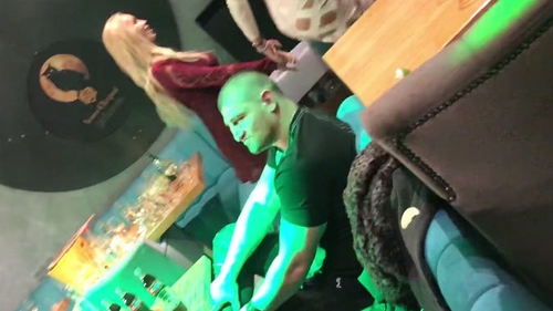 VIDEO EXCLUSIV. ”Talentata” i-a ţinut companie până la 5 dimineaţa lui Cătălin Moroşanu!