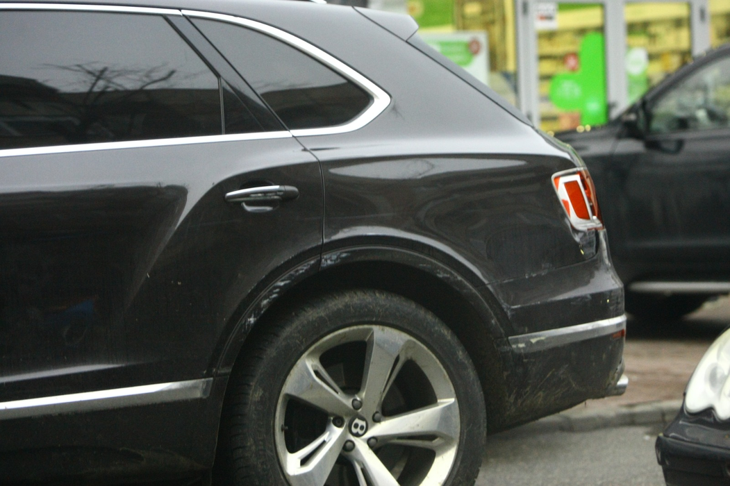 Gigi Becali și-a lovit Bentley-ul de 250.000  €