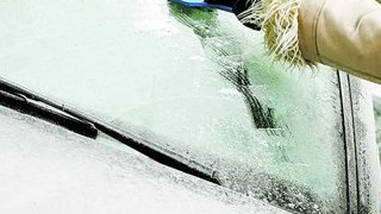 Solutii simple pentru a-ti dezgheta rapid masina