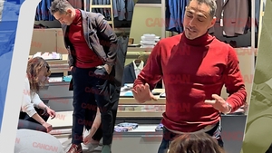 Fostul ”Burlac” Vladimir Drăghia a aterizat în mall și a făcut prăpăd printre vânzătoare! Imaginile spun totul