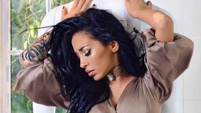 RUBY s-a pozat sexy, în lenjerie intimă, iar un fan nu s-a mai putut abţine când a văzut imaginea fierbinte! "Ţie ţi-ar trebui un..."