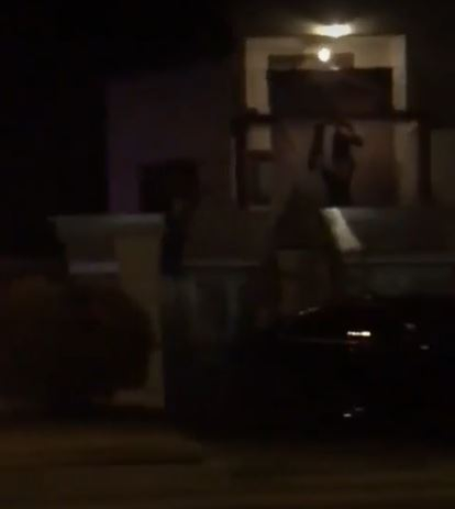 VIDEO / Ce s-a întâmplat la miezul nopţii la casa lui Emi Pian! Cei care au venit la priveghi au rămas înmărmuriţi