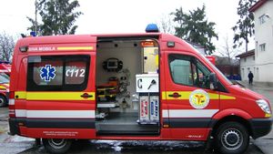 Un copil de doi ani a murit după ce a căzut de la etajul al 5-lea al unui bloc din București