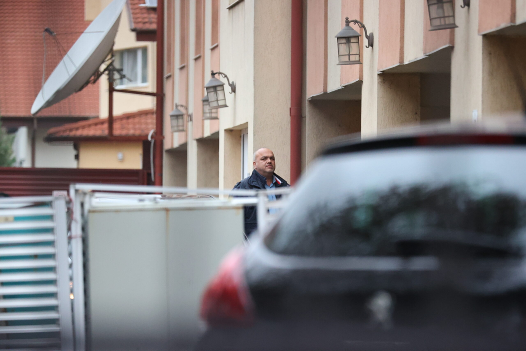 Bogdan Arșinel a ajuns acasă (Foto: CANCAN.RO)