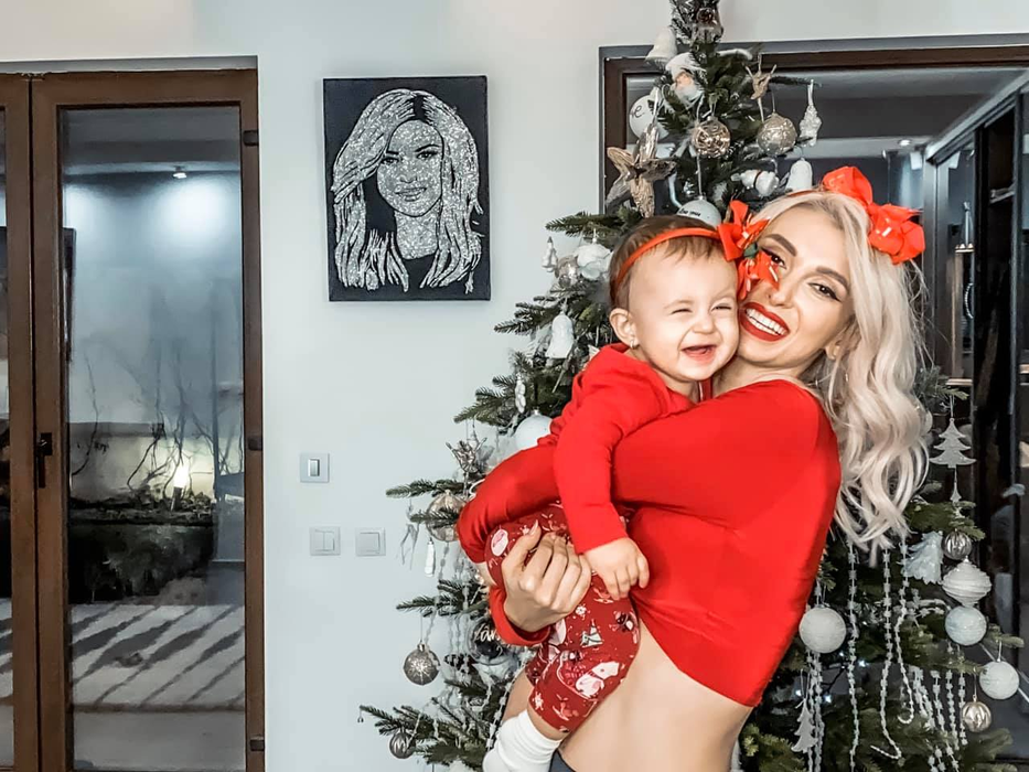 Cum arată bradul de Crăciun al Andreei Bălan. Detaliul bulversant din această fotografie