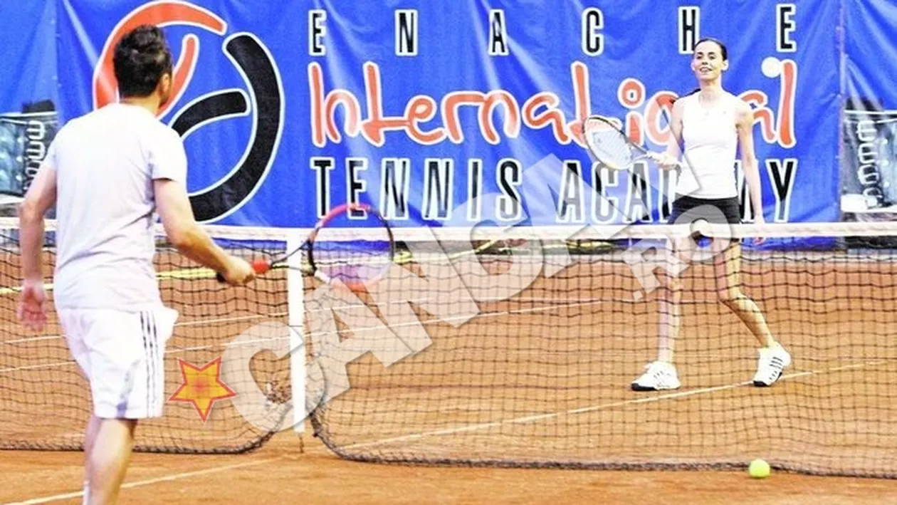 Florentin Petre si Margarita au incins o partida de tenis. A pregatit-o pe Miss Playboy Bulgaria ca pentru o finala de slem