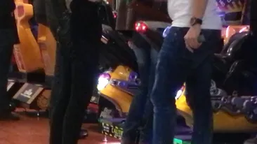 Florin Salam o sa innebuneasca cand o sa isi vada fetita minora facand asta cu un baiat! Publicam in exclusivitate primele imagini