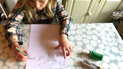 Îți dau lacrimile! Scrisoare trimisă de Mia, o fetiță de 6 ani din Italia, către carabinieri. Ce le-a cerut micuța