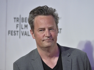 Viața lui Matthew Perry, dezvăluită într-un nou documentar. Netflix va publica imagini nemaivăzute cu starul din „Friends”