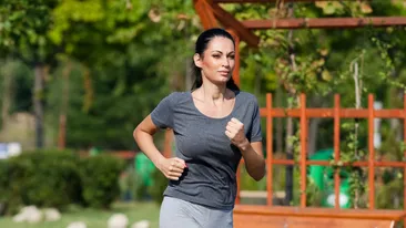 Cel mai bine pazit secret al siluetei Nicoletei Luciu: Urc si cobor zilnic 16 etaje pe scari! Nu iau liftul niciodata!