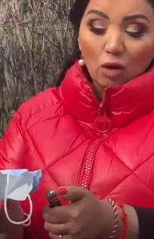 Adriana Bahmuțeanu îndeamnă oamenii la protest împotriva măștii de protecție