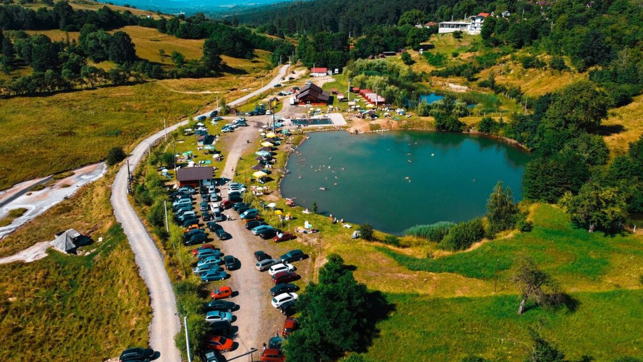 Locul din România unde se spune că apa sărată vindecă toate bolile. Puţini oameni ştiu de el