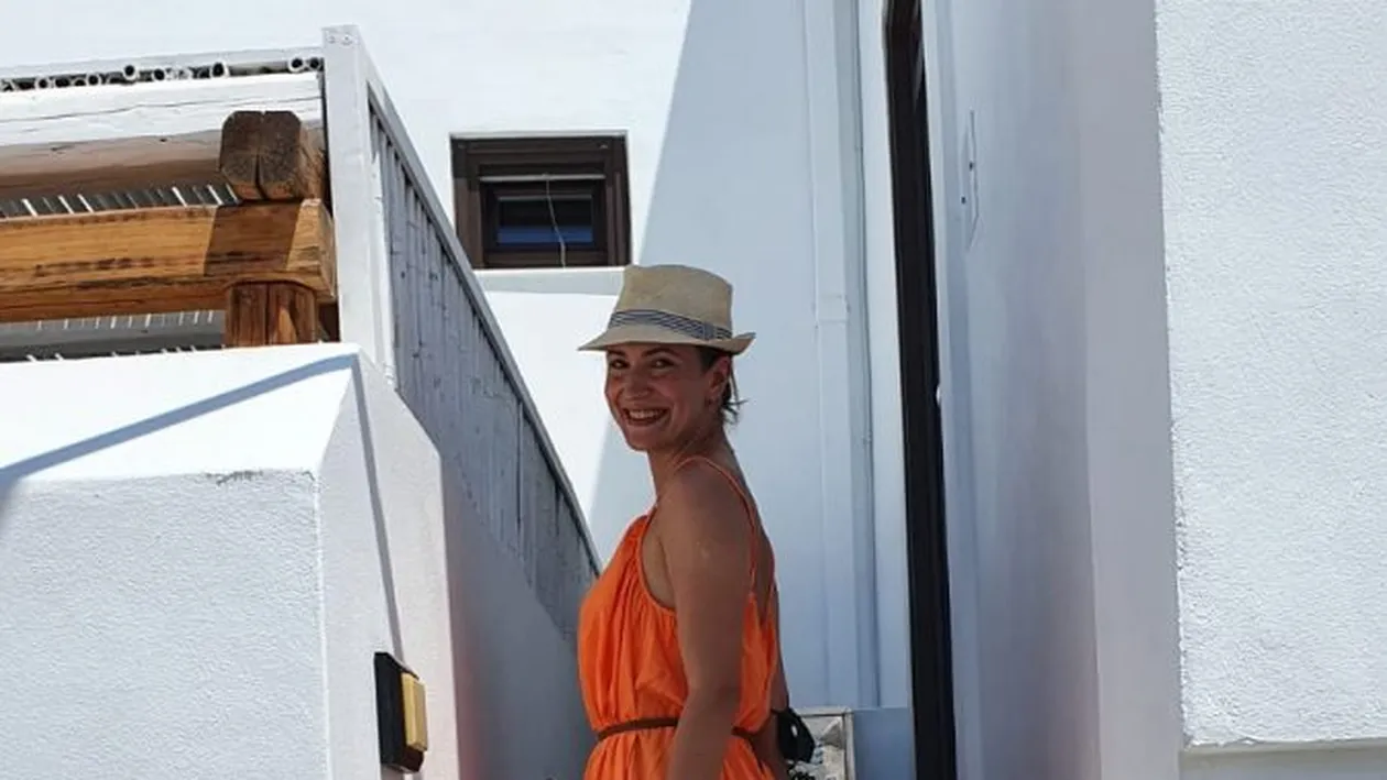 Dana Istrate, prezentatoarea emisiunii „Între Prietenii, şi Dragoş Samoil, jumătatea ei, au petrecut prima vacanță... în trei