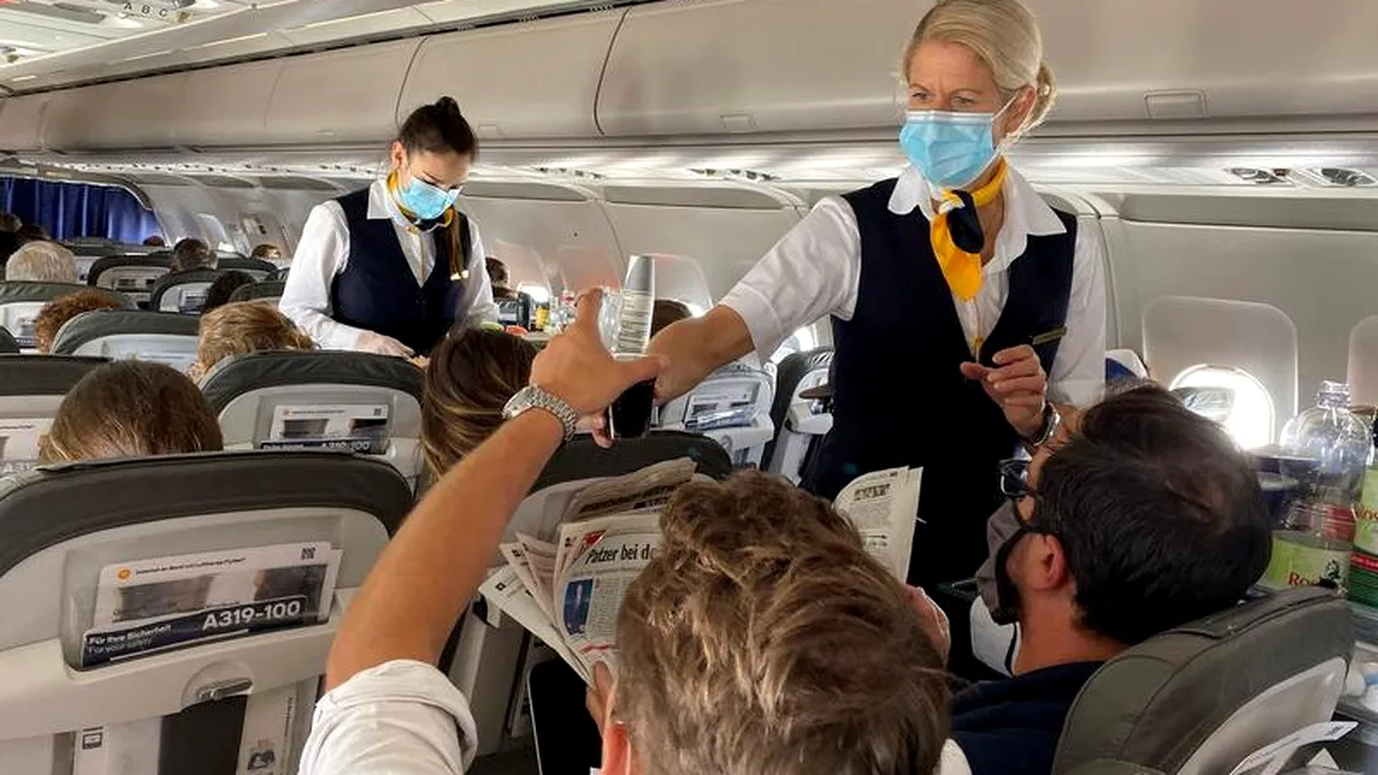 Panică la bordul unui avion cu 200 de persoane: ”O femeie a fost aruncată la pământ”