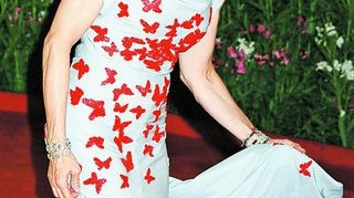 Madonna a facut ca toti dracii dupa ce un fan i-a daruit flori: "Urasc hortensiile!"