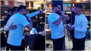 Reacția incredibilă a unui manelist când un bărbat a vrut să-i plătească dedicația cu cardul: „Bagă-l aici!”