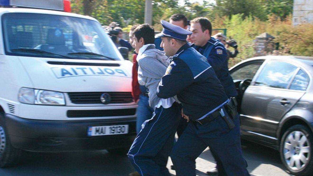 SOC! Fiul unui actor celebru a fost arestat pentru posesie de COCAINA!